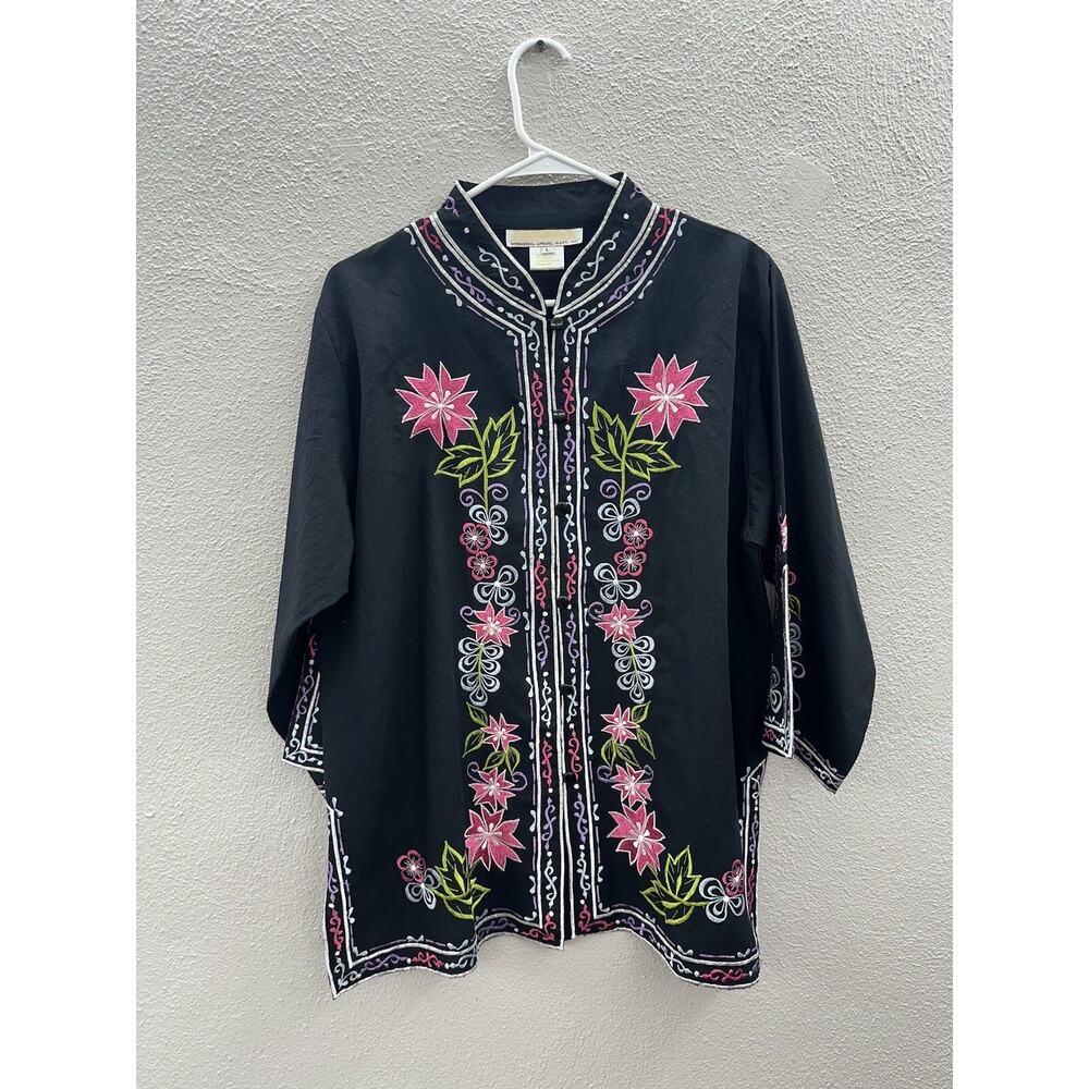 International Apparel Mart Inc. Womens Blouse Size Large Black Flora Button Up